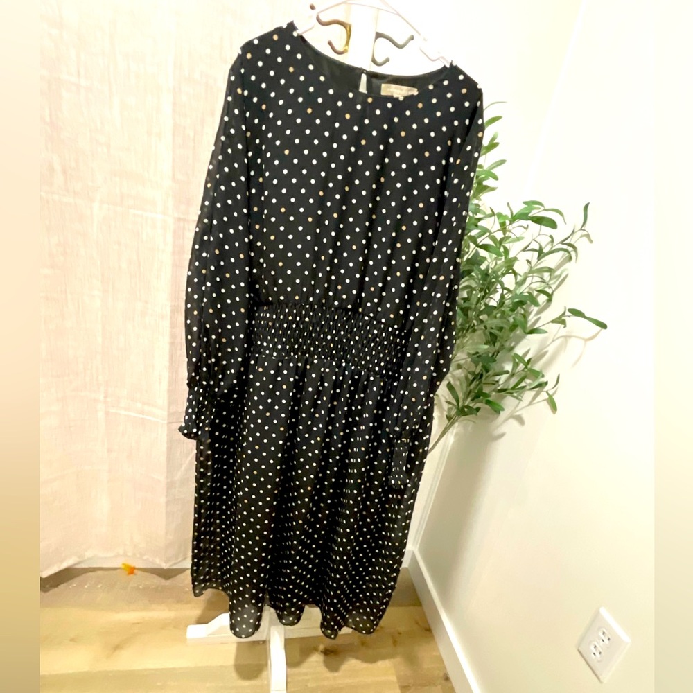 Two tone dots . Beautiful dress